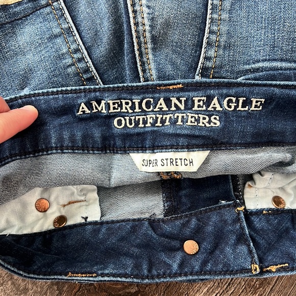 American Eagle Hi-Rise Shorties - Picture 3 of 4